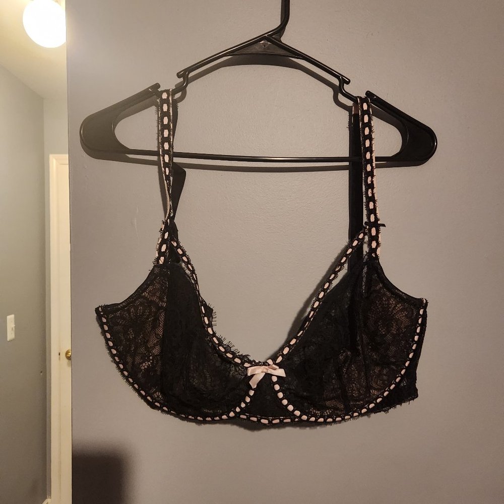 Black Bra
